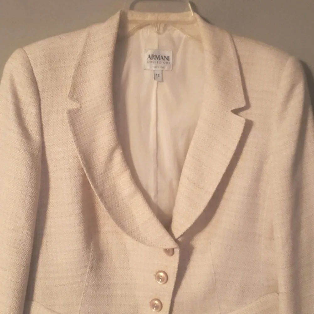 Armani Collezioni Cream Blazer - Picture 4 of 16